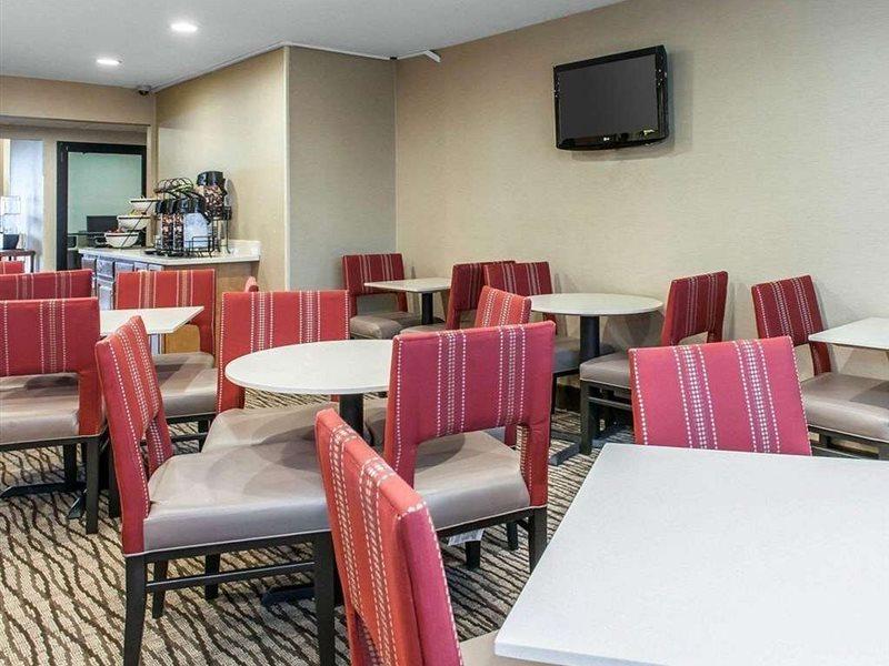 Comfort Inn&Suites Napoleon Extérieur photo