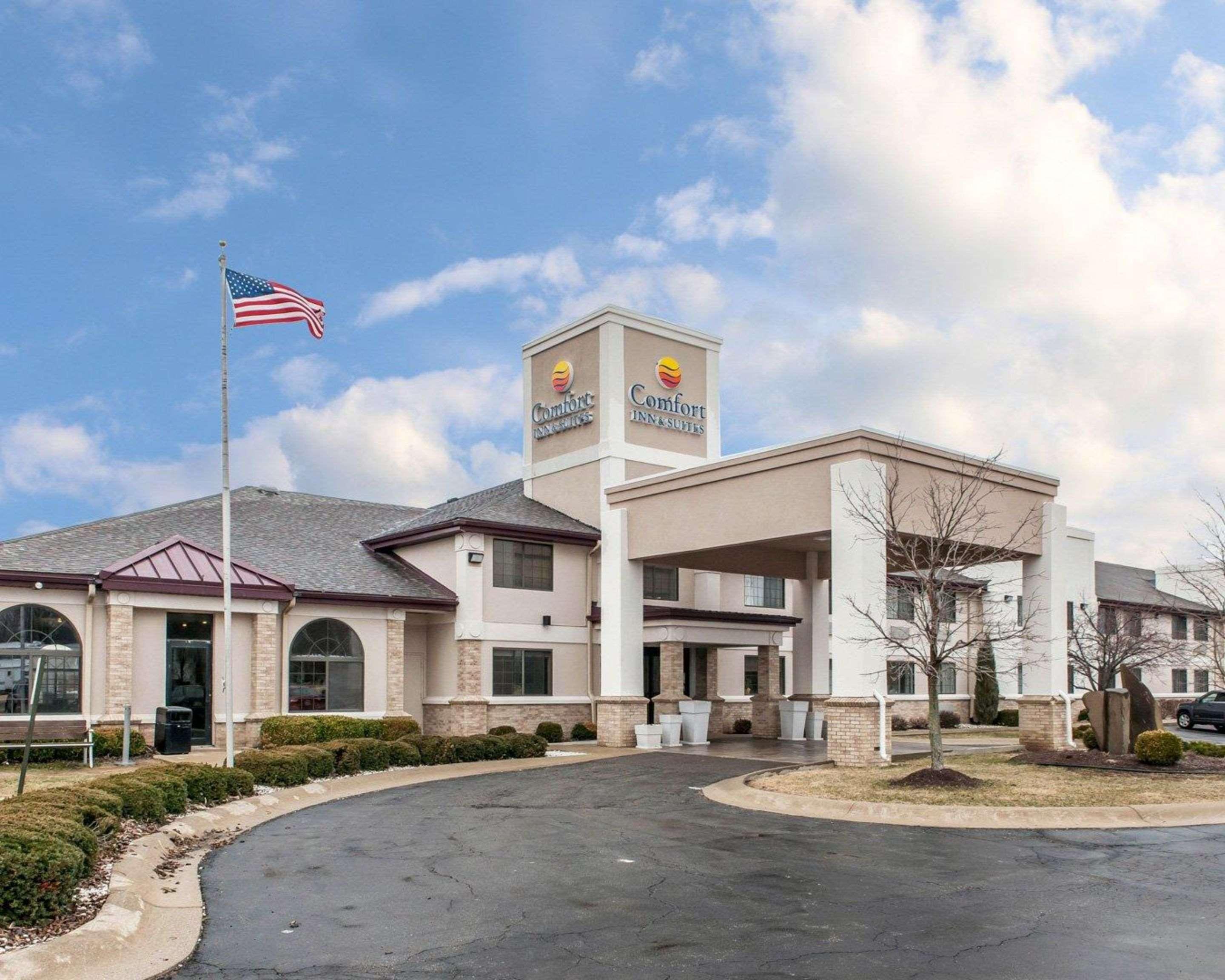 Comfort Inn&Suites Napoleon Extérieur photo