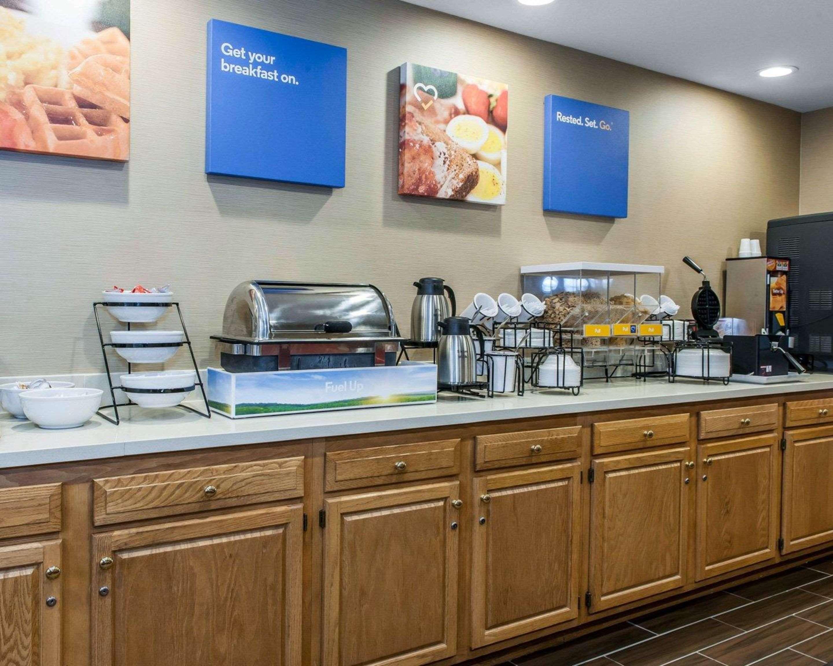 Comfort Inn&Suites Napoleon Extérieur photo