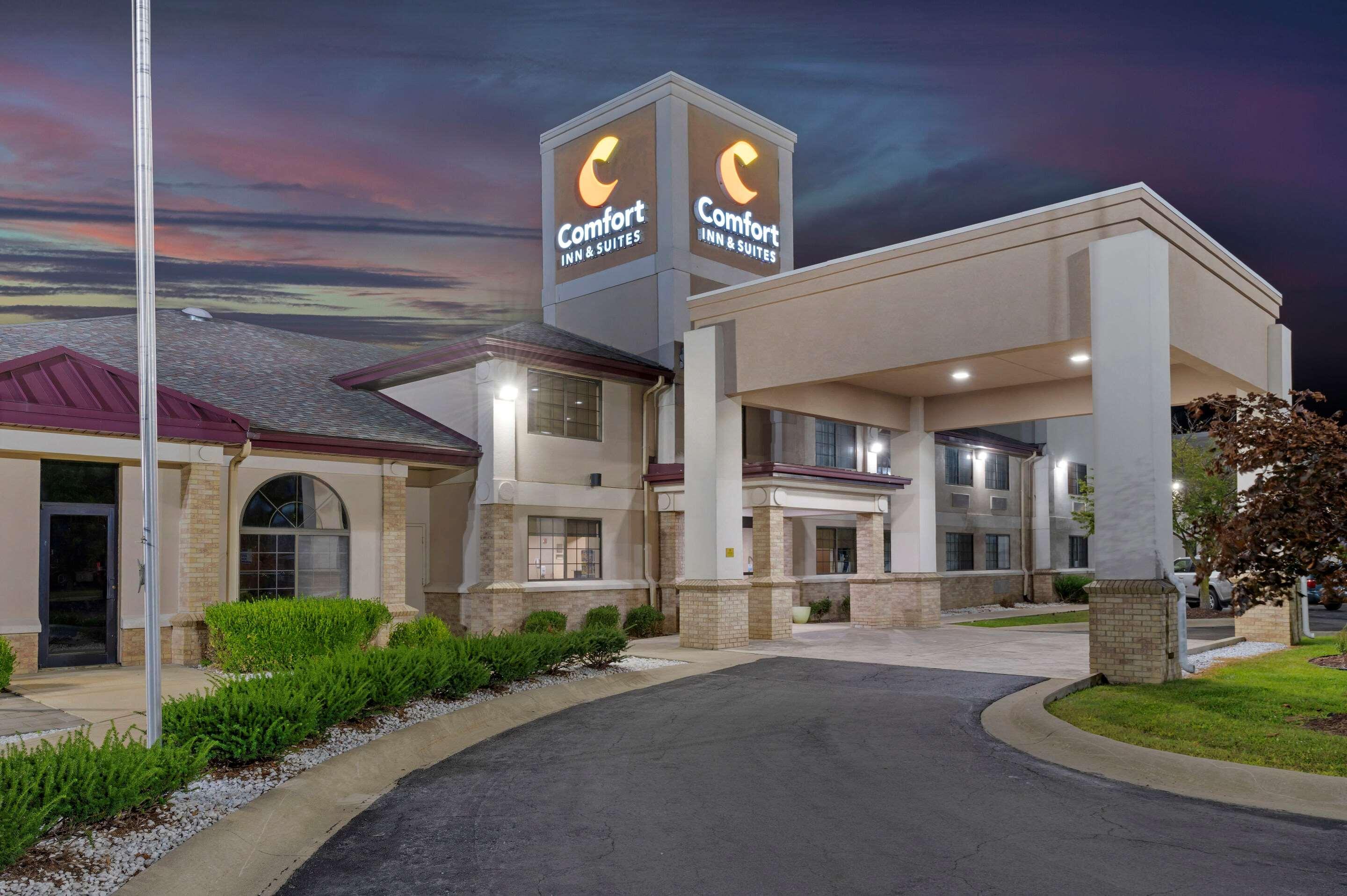 Comfort Inn&Suites Napoleon Extérieur photo