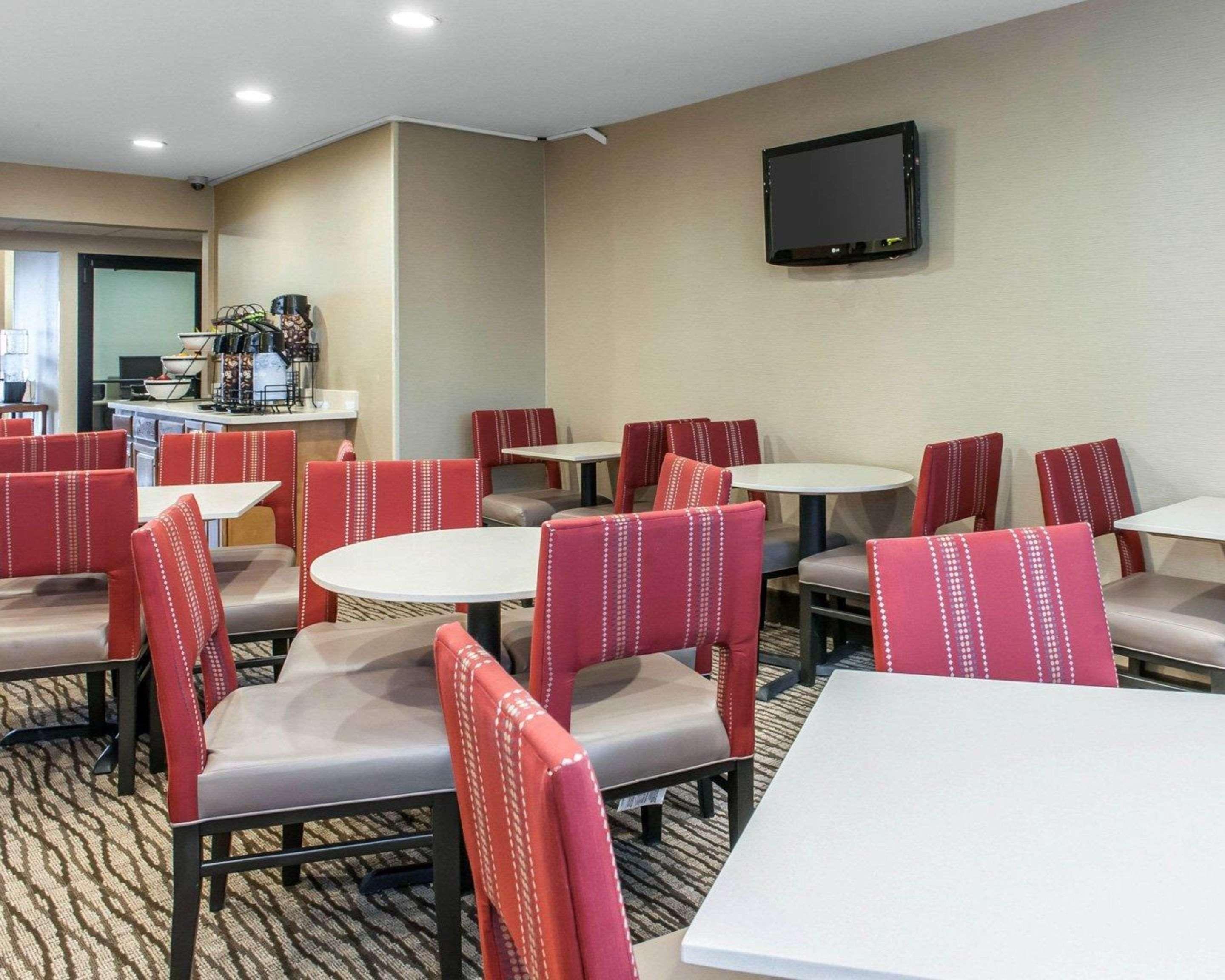 Comfort Inn&Suites Napoleon Extérieur photo