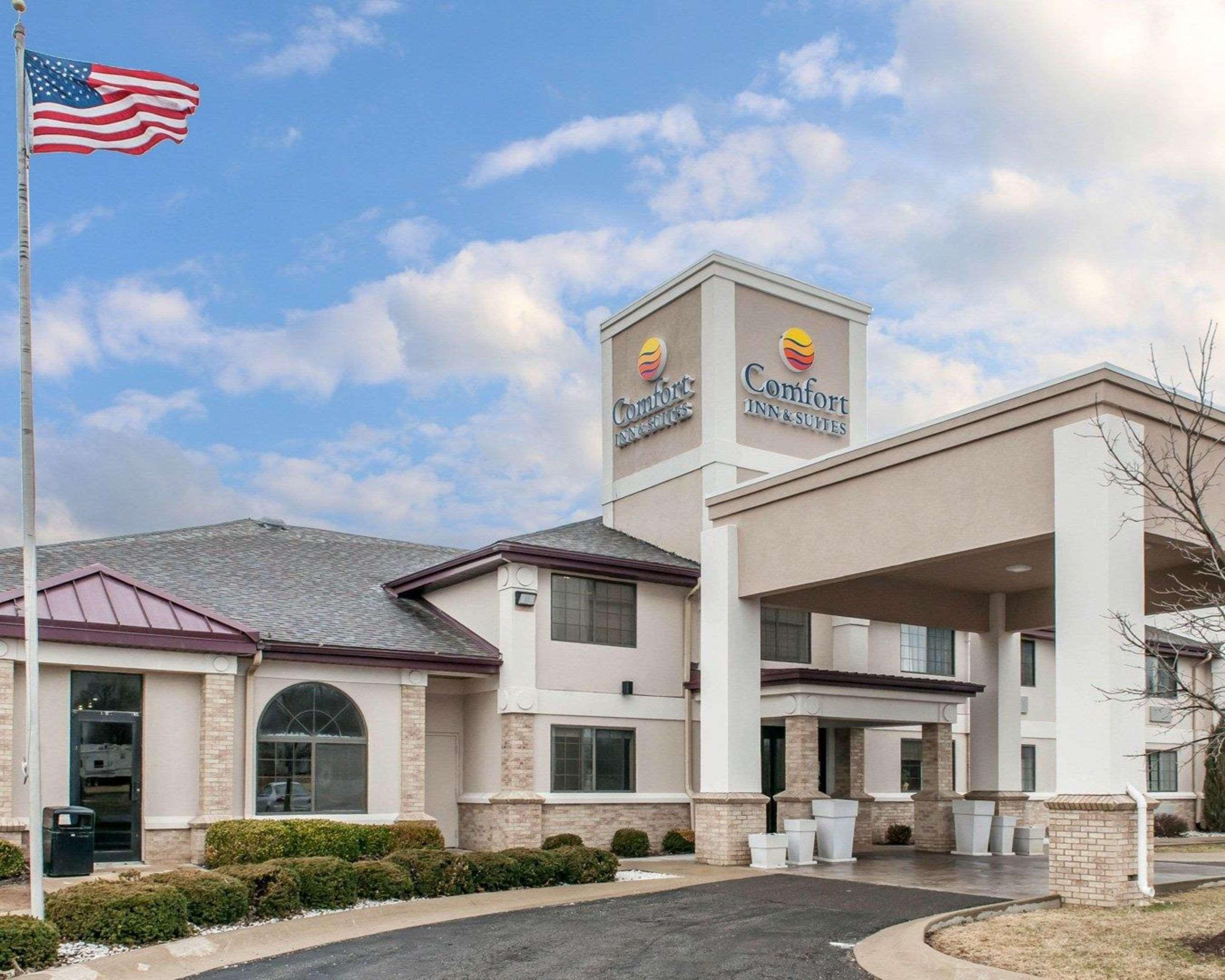 Comfort Inn&Suites Napoleon Extérieur photo